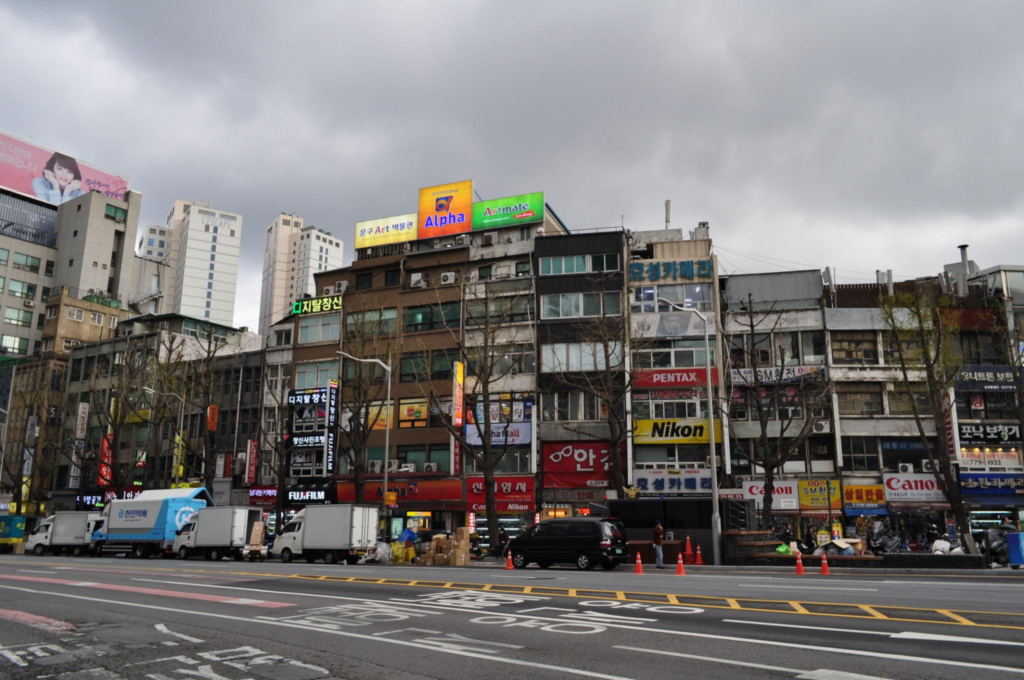 근린시설경매 명도, 왜 이렇게 어려울까? 관련 이미지